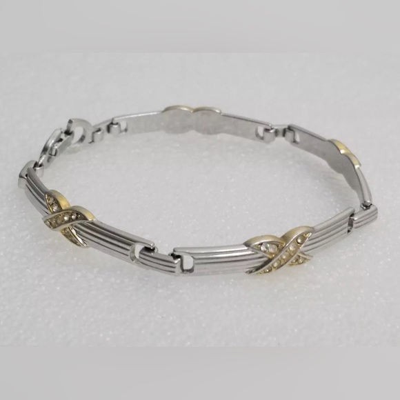 Vintage Christian DIOR Two Tone Kiss Cross X Bracelet - Picture 3 of 7